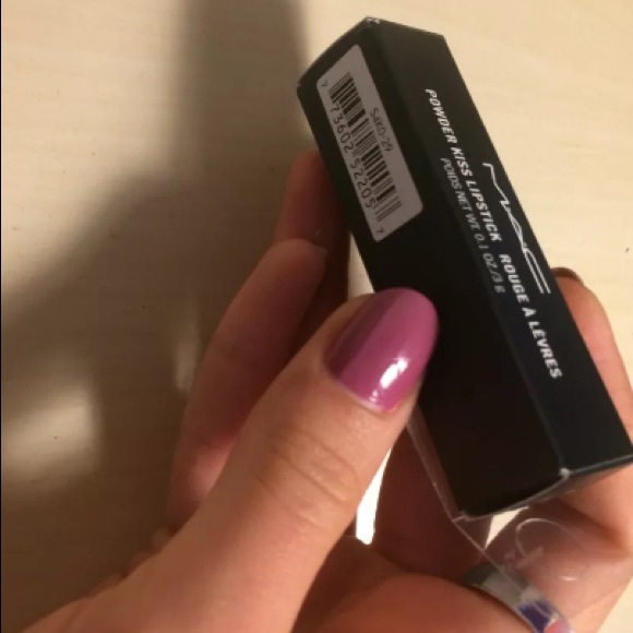 Full size, New Mull It Over MAC Lipstick💄 Made in 🇨🇦 - Picture 16 of 16